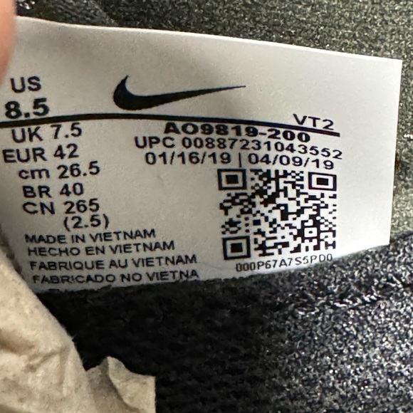 Nike Shoes Odyssey React Medium Olive Never Used - Picture 6 of 7